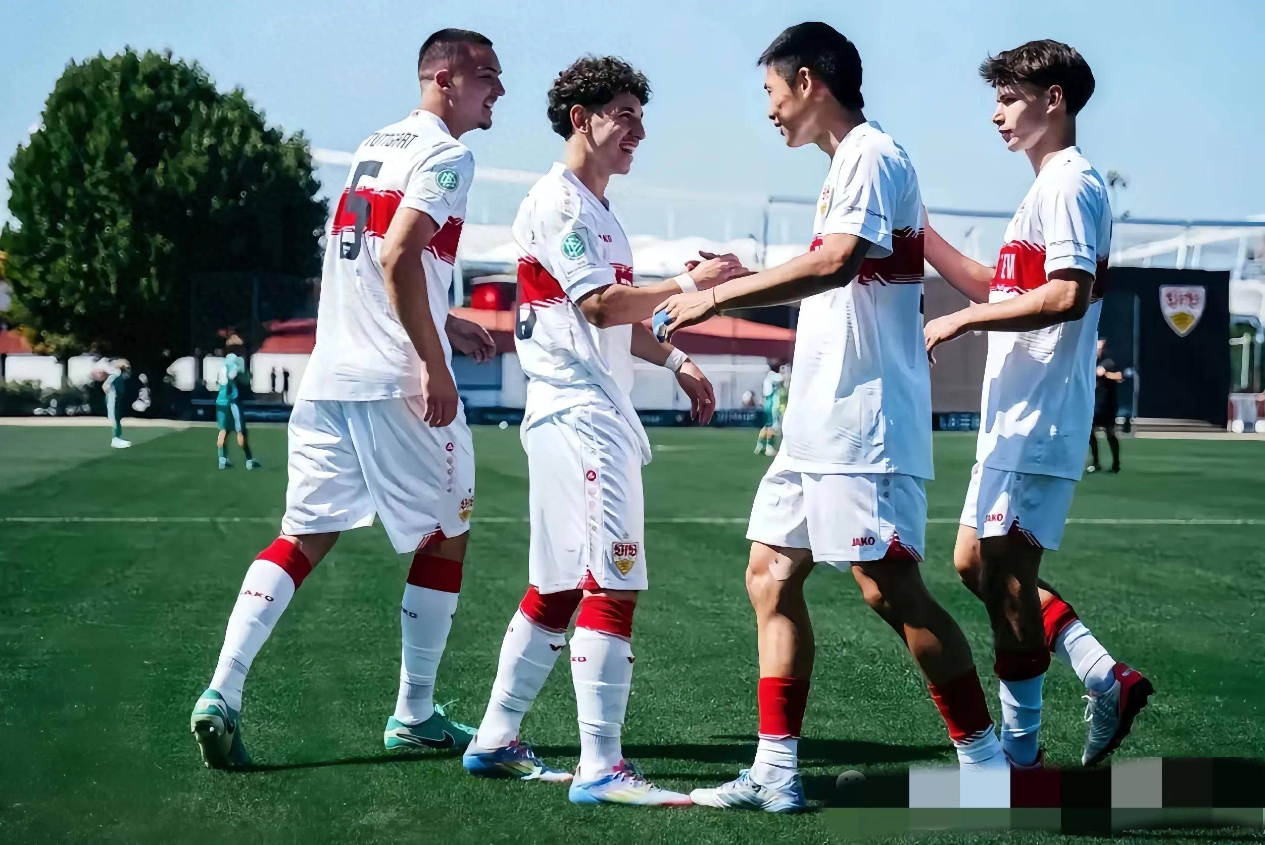 开云在线-转折点斯图加特内部沟通；欧冠赛前攻防权衡；震撼外界；资深球员宣示担当