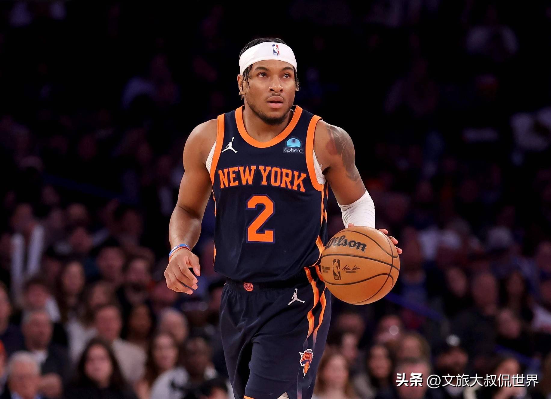 包含纽约尼克斯训练开放日，赛前队长鼓劲引欢呼，NBA常规赛在即，赛程密集仍需轮换的词条