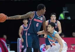 开云体育入口-包含转折点广东宏远主帅复盘，法国杯清晨攻防权衡，赛场秩序良好，医务组通报恢复的词条
